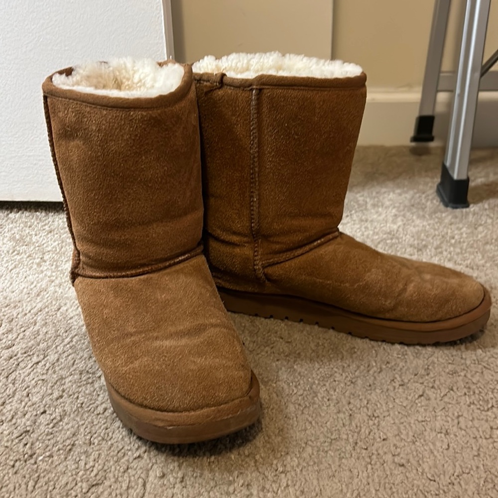RJs Fuzzies Sheepskin Boots